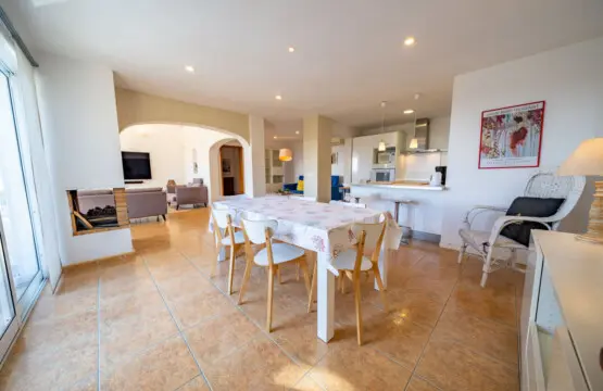 cmludcsrvuy61pzpng2l